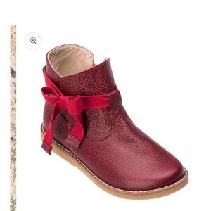 ELEPHANTITO
Sunny Bootie with Bow Red‼️NEW‼️👢👡🥿